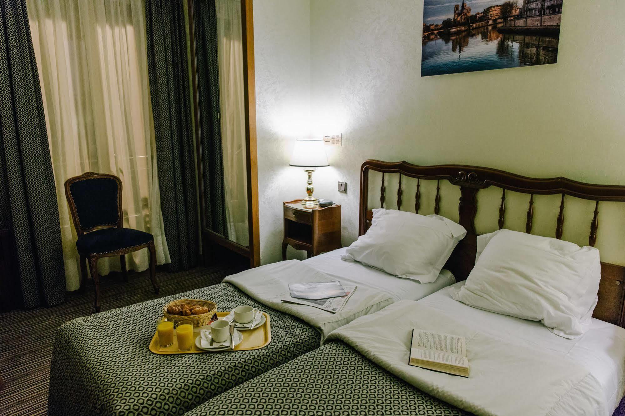 Hotel Saint Christophe Paris Dış mekan fotoğraf